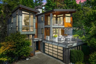 Building Photo - 4bd/3.5ba Kirkland Home