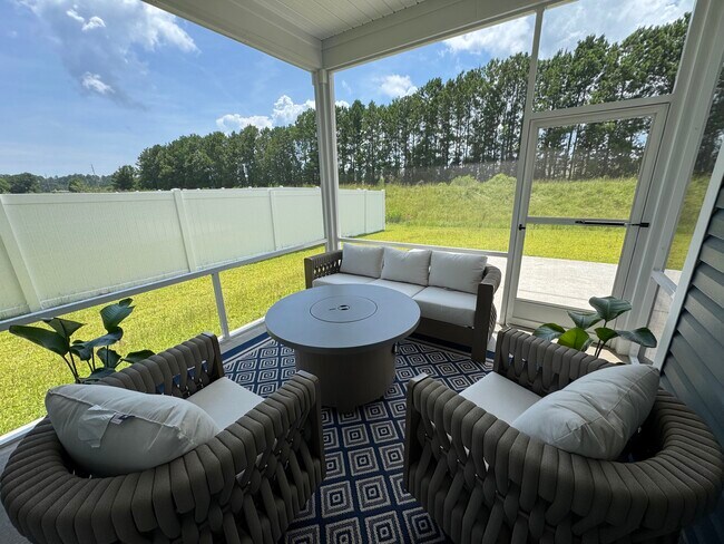 Building Photo - 5435 Shelly Lynn Dr