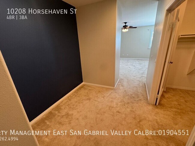 Building Photo - 10208 Horse Haven St