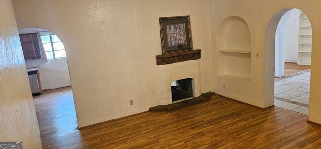 Building Photo - 1032 Standard Dr NE