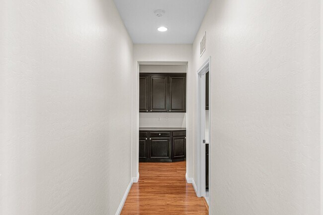 Building Photo - Beautiful West Vegas Home With Next Gen Suite