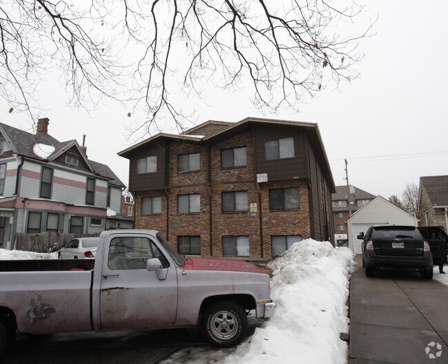 Building Photo - 1616 E St