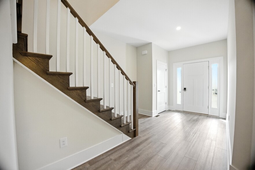 Building Photo - 47 Sequoia Dr