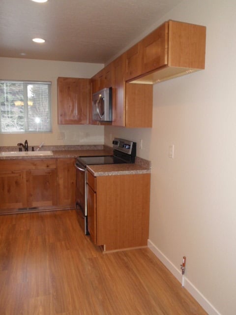 Building Photo - Half month free with a six month lease