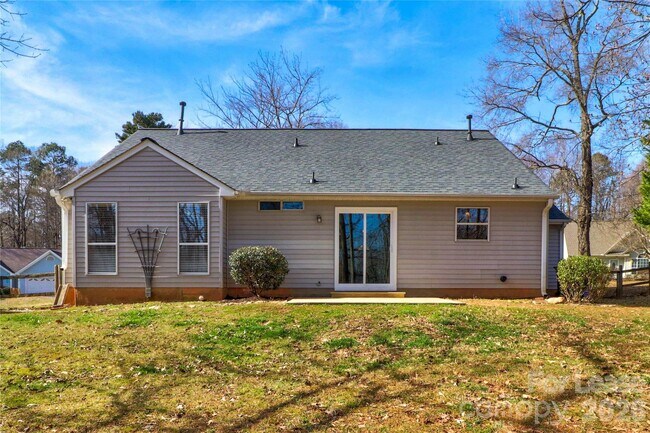 Building Photo - 729 Rebecca Jane Dr