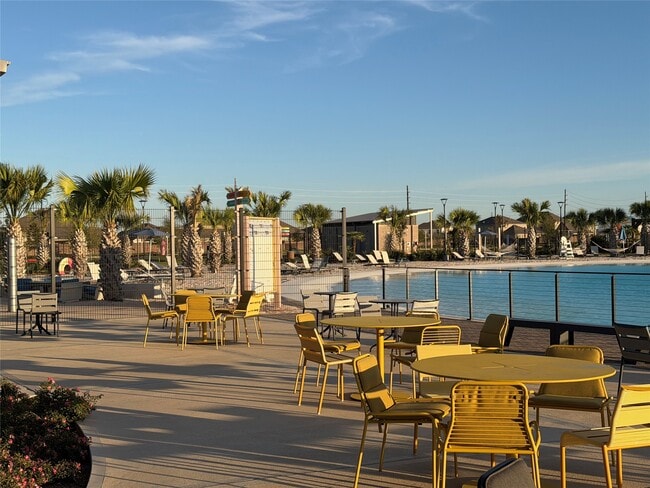 Building Photo - 1240 Woodflower Dr