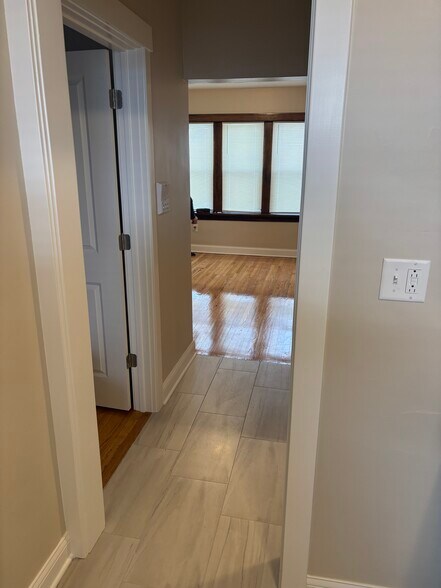 Building Photo - 6200-6202 S Whipple St