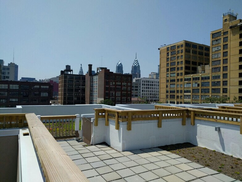 roof deck view - 1213 Noble St