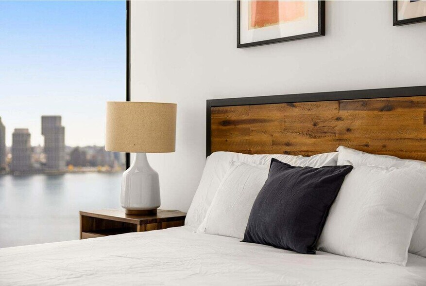 Building Photo - 685 1st Ave