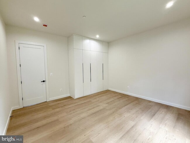 Building Photo - 8908 Mohawk Ln