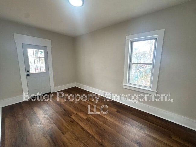Building Photo - 64 N Myrtle St