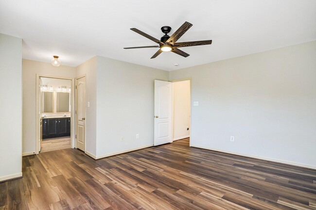 Building Photo - 42985 Chesterton St