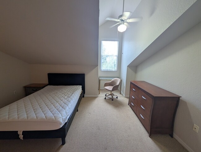 Building Photo - 5035 Sunridge Palms Dr