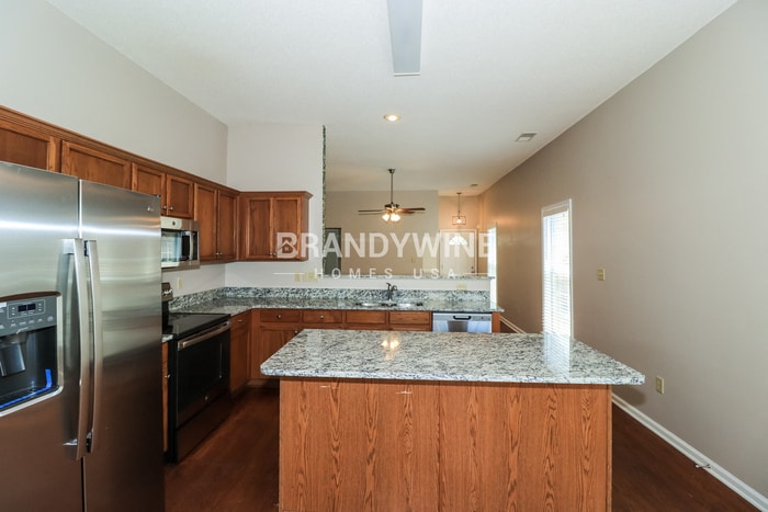 Building Photo - 1189 Travers Ln