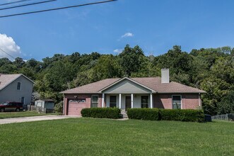 Building Photo - Ranch Home on Creek Lot!