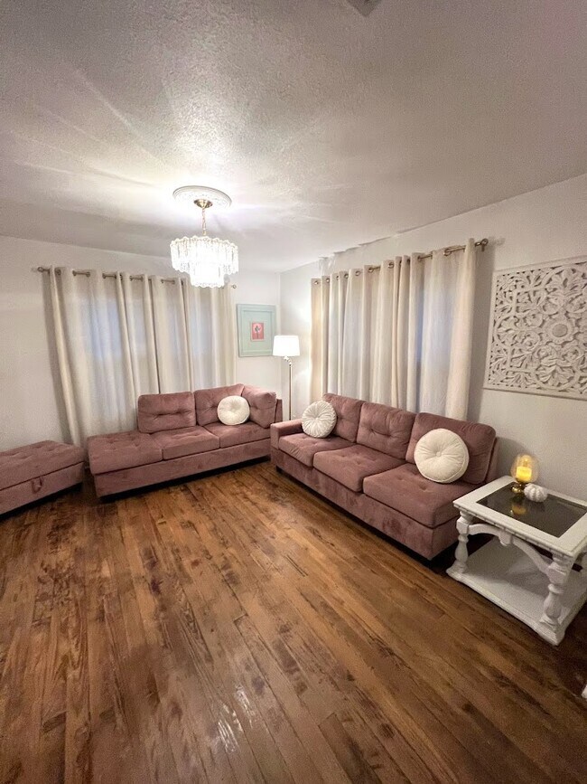 Living Room - 1921 Sacramento