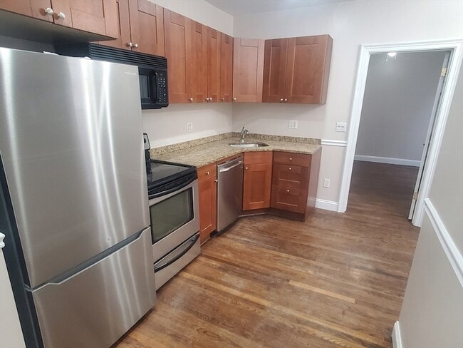 Building Photo - 854 Dorchester Ave