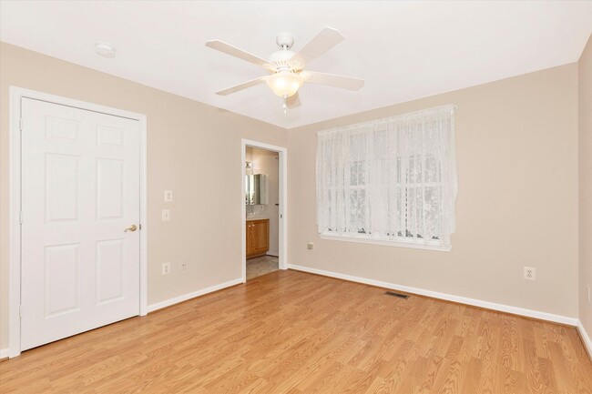 Building Photo - Wildwood Park Rental
