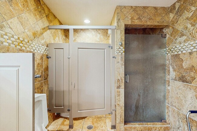 Building Photo - 655 Windsurf Ln