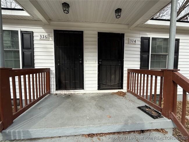 Primary Photo - 324 Rhew St