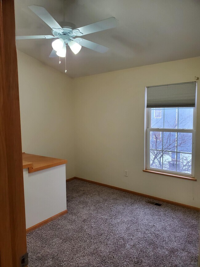 Building Photo - 936 McKinley Ave