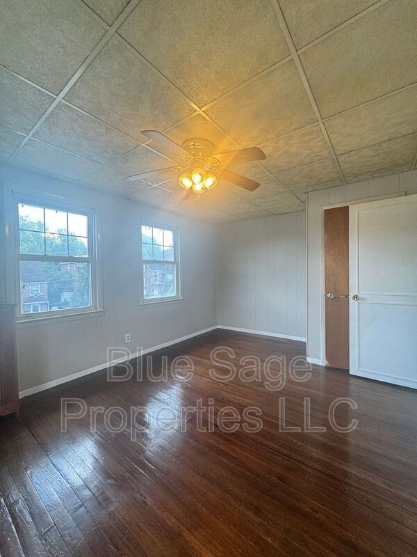 Building Photo - 3207 Albemarle Ave