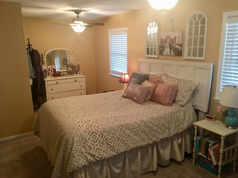 Building Photo - 1303 Mills Dr