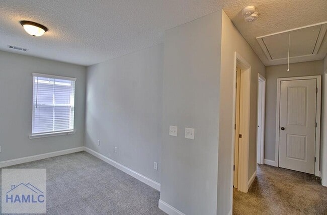 Building Photo - 546 Fairview Cir