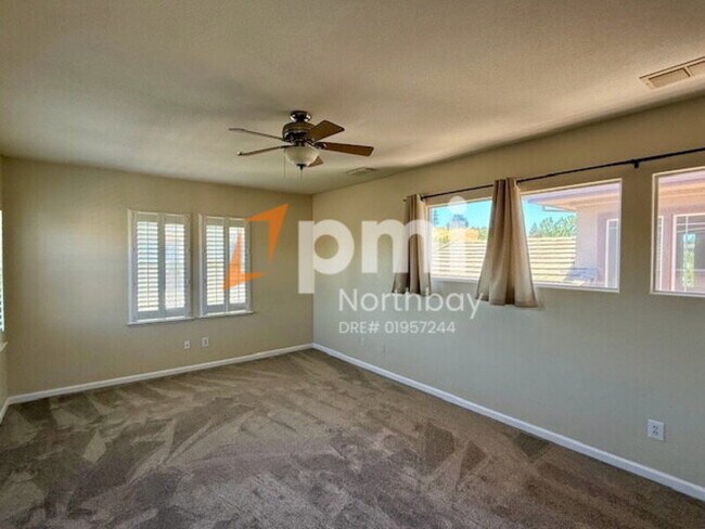 Building Photo - 869 Emerald Hills Cir