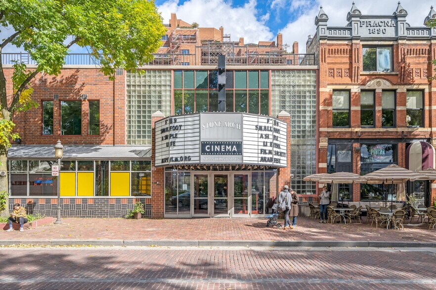 Main Theater - 220 2nd St NE