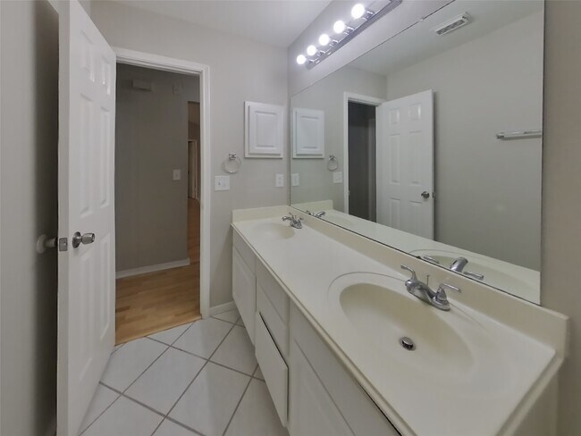 Building Photo - 5814 Kelly Mill Ln