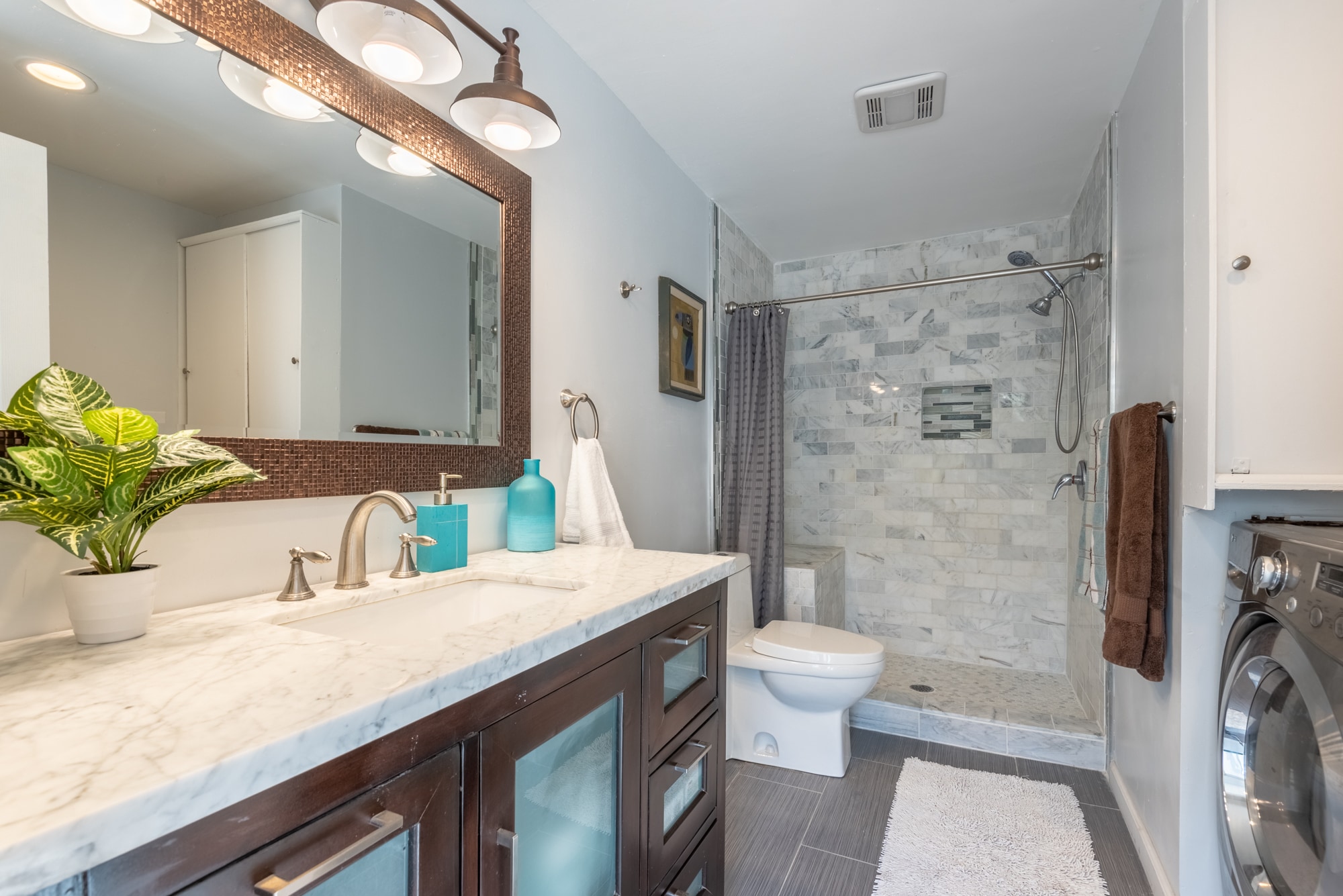 bathroom - 3617 Sunswept Dr