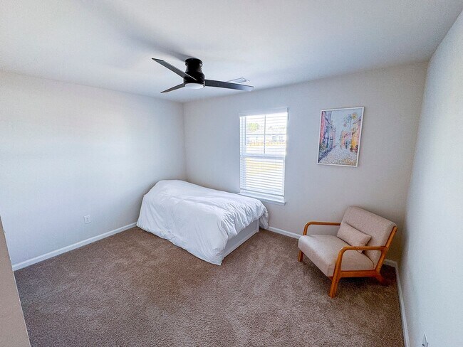 Building Photo - Upgraded 3 Bed, 2 Bath Pet-Friendly Home w...