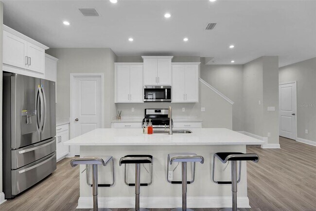 Building Photo - 13124 Holsinger Blvd