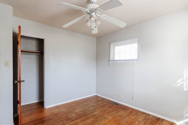 Building Photo - PRELEASING for AUGUST! Close to Campus