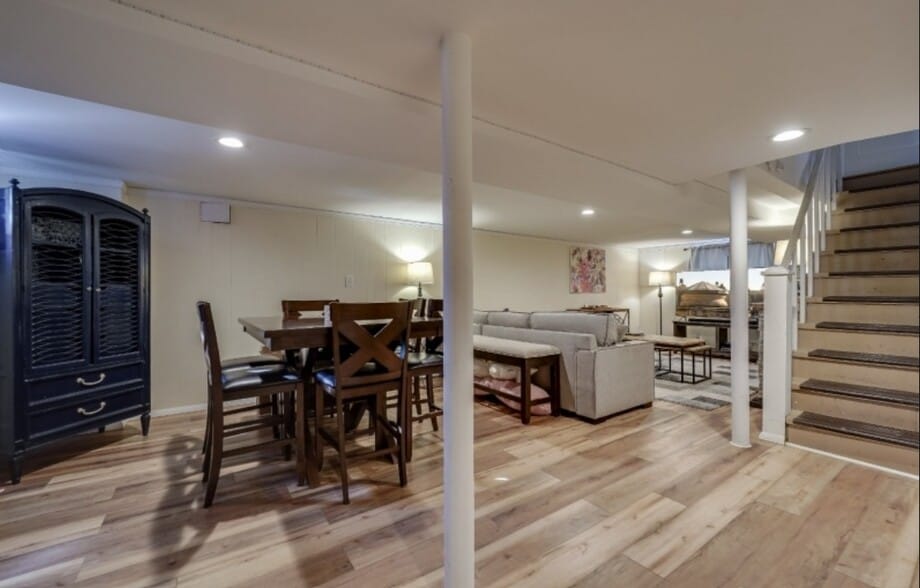 Building Photo - 391 Ward St