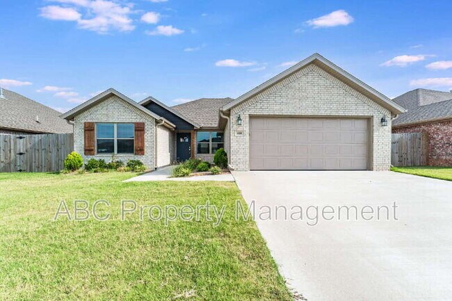 Building Photo - 410 Citation St