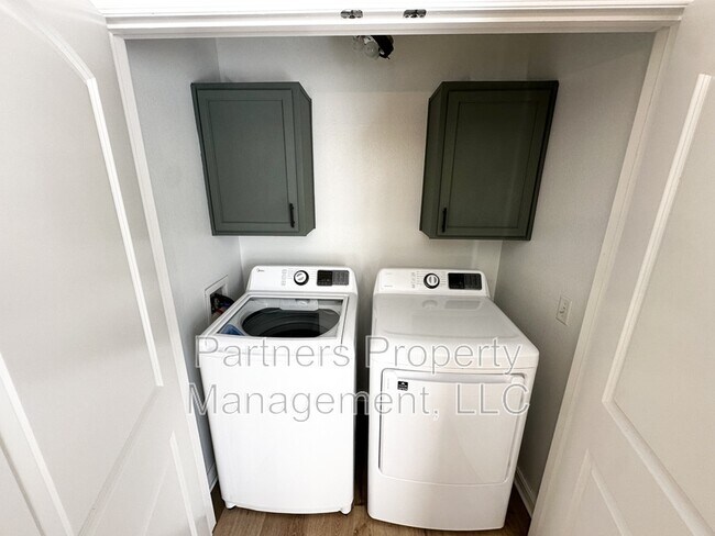 Building Photo - 12267 Rambling Rose Way