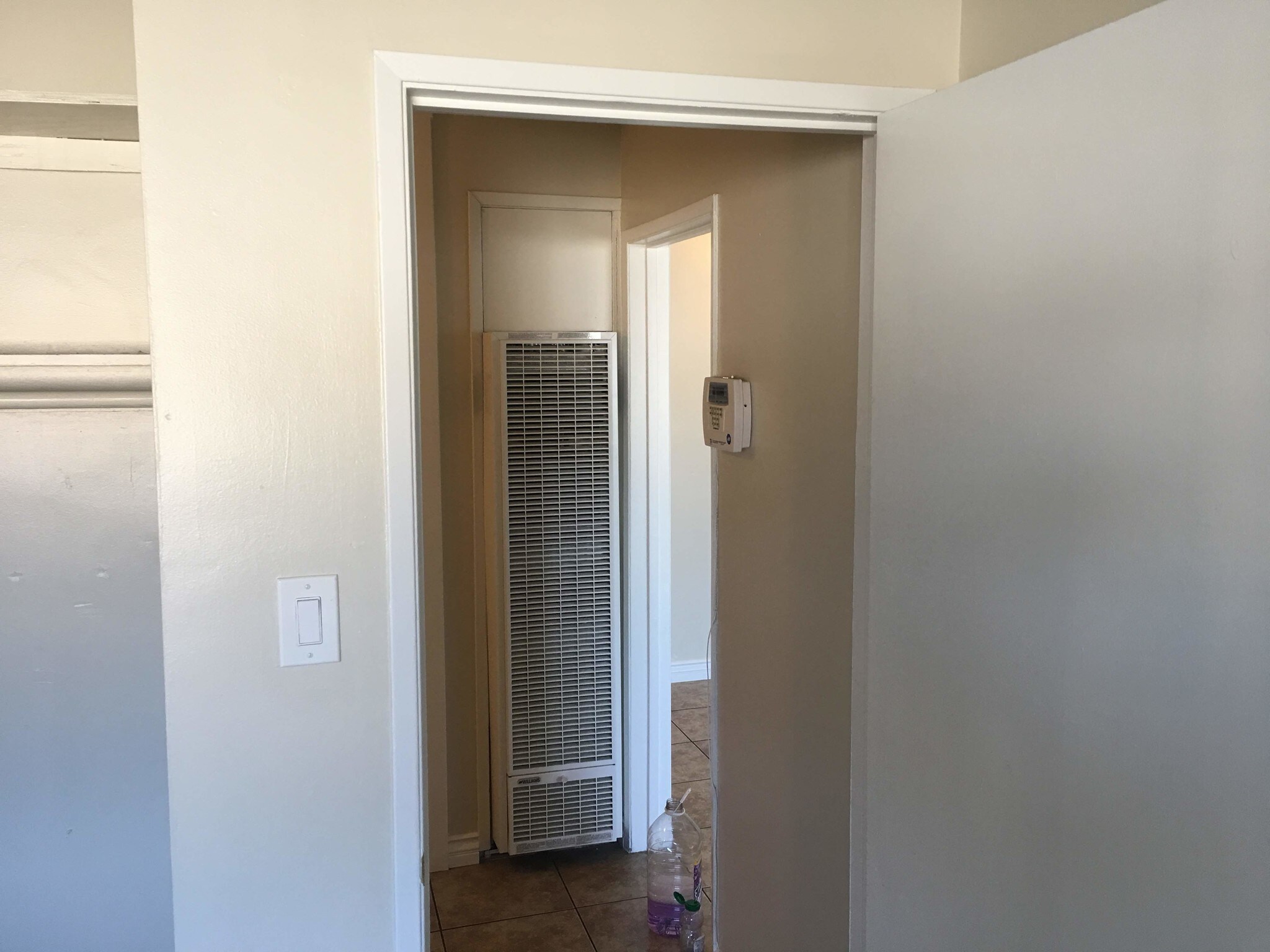 Building Photo - 805 Glenway Dr