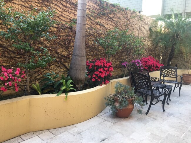 Access to large outdoor patio - 1540 S Bentley Ave