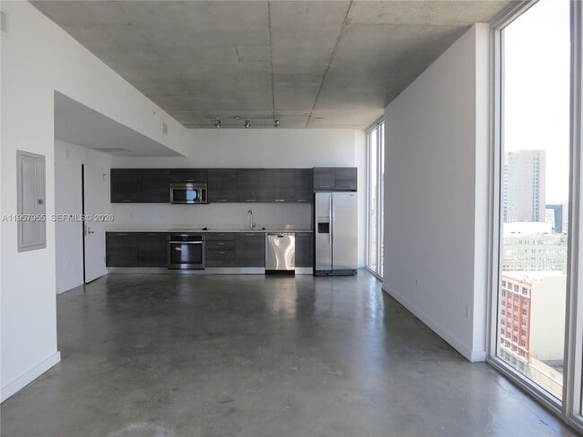 Building Photo - 151 SE 1st St