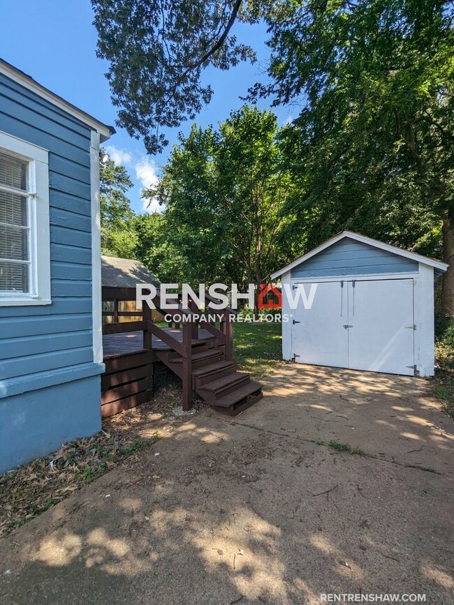 Building Photo - Upgraded Property - Beautiful Backyard Dec...