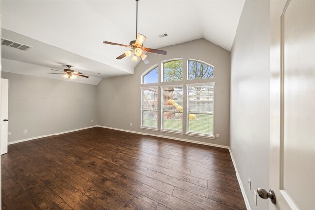 Building Photo - 2818 Red Maple Dr