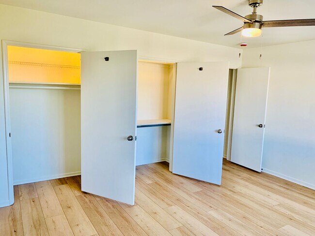 Building Photo - SCH217