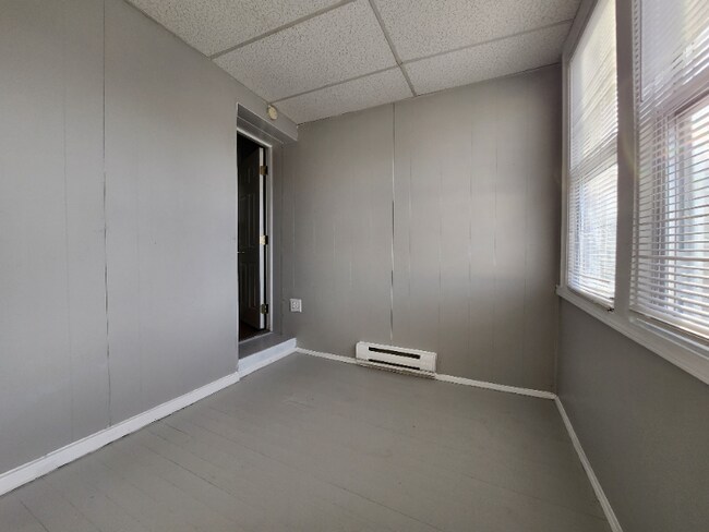 Building Photo - 8348 S Maryland Ave