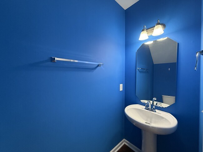 Building Photo - 4018 Lady Slipper Ln