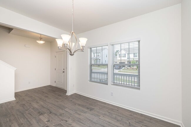 Building Photo - Beautiful 4 Bedroom Home Piedmont School D...