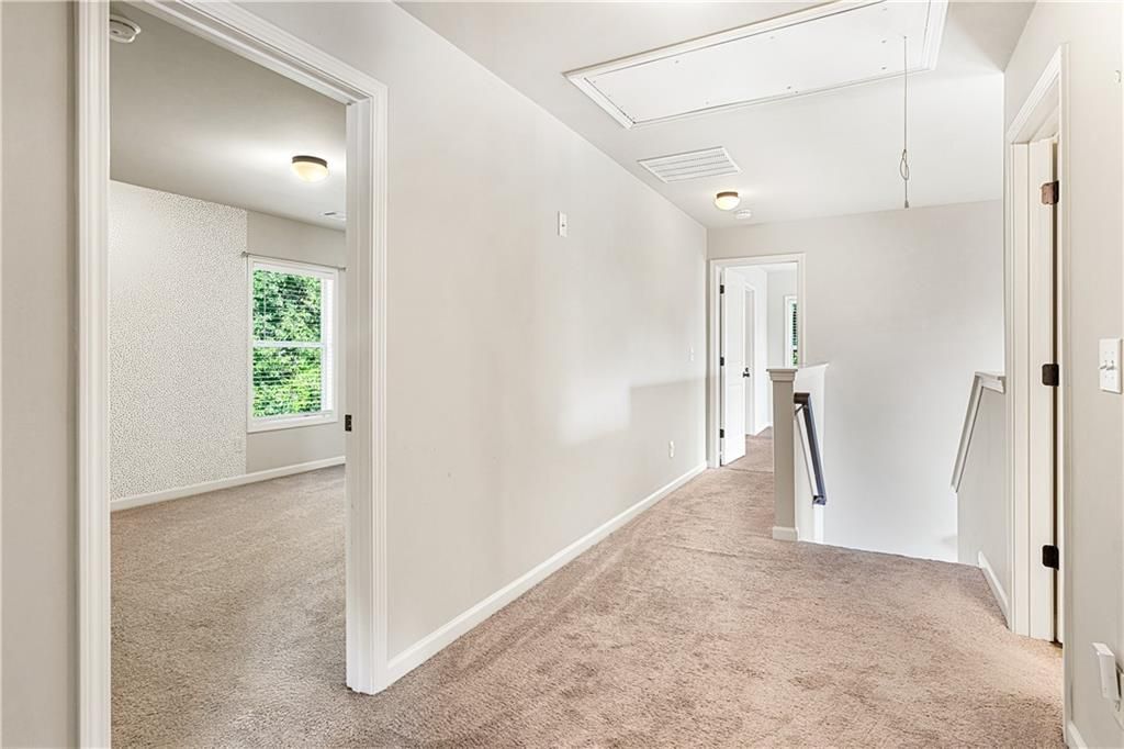 Building Photo - 655 Westmoreland Ln NE