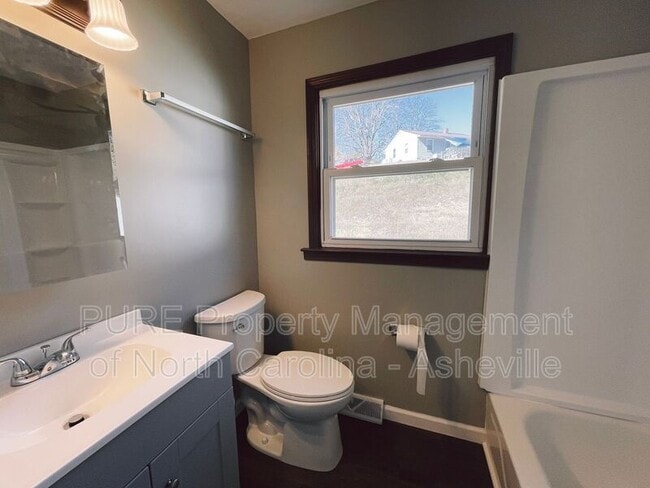 Building Photo - 53 Magic Dr