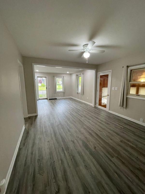 Building Photo - 5201 North Montclair Avenue